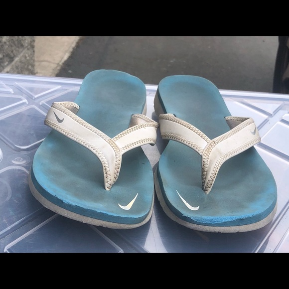 Nike Celso White Thong Flip Flop Sandal Size W9 - Picture 9 of 12